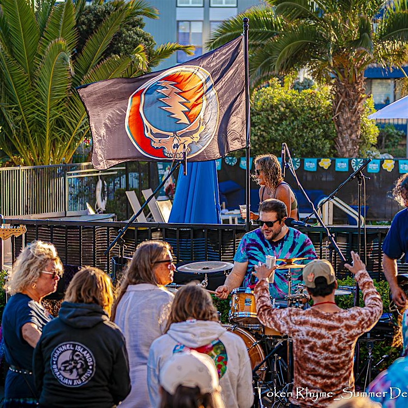 Token Rhyme: Thursday Afternoon in the Piazza 1